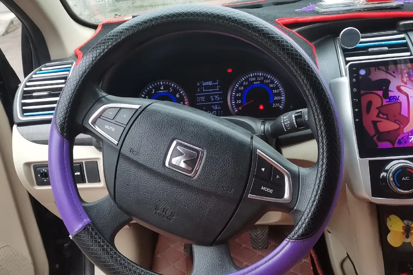 2016 Zotye Z300 1.5L 113HP L4 5MT,autocango,china used car exporter,china ev exporter,chinese used car exporter,chinese used ev exporter