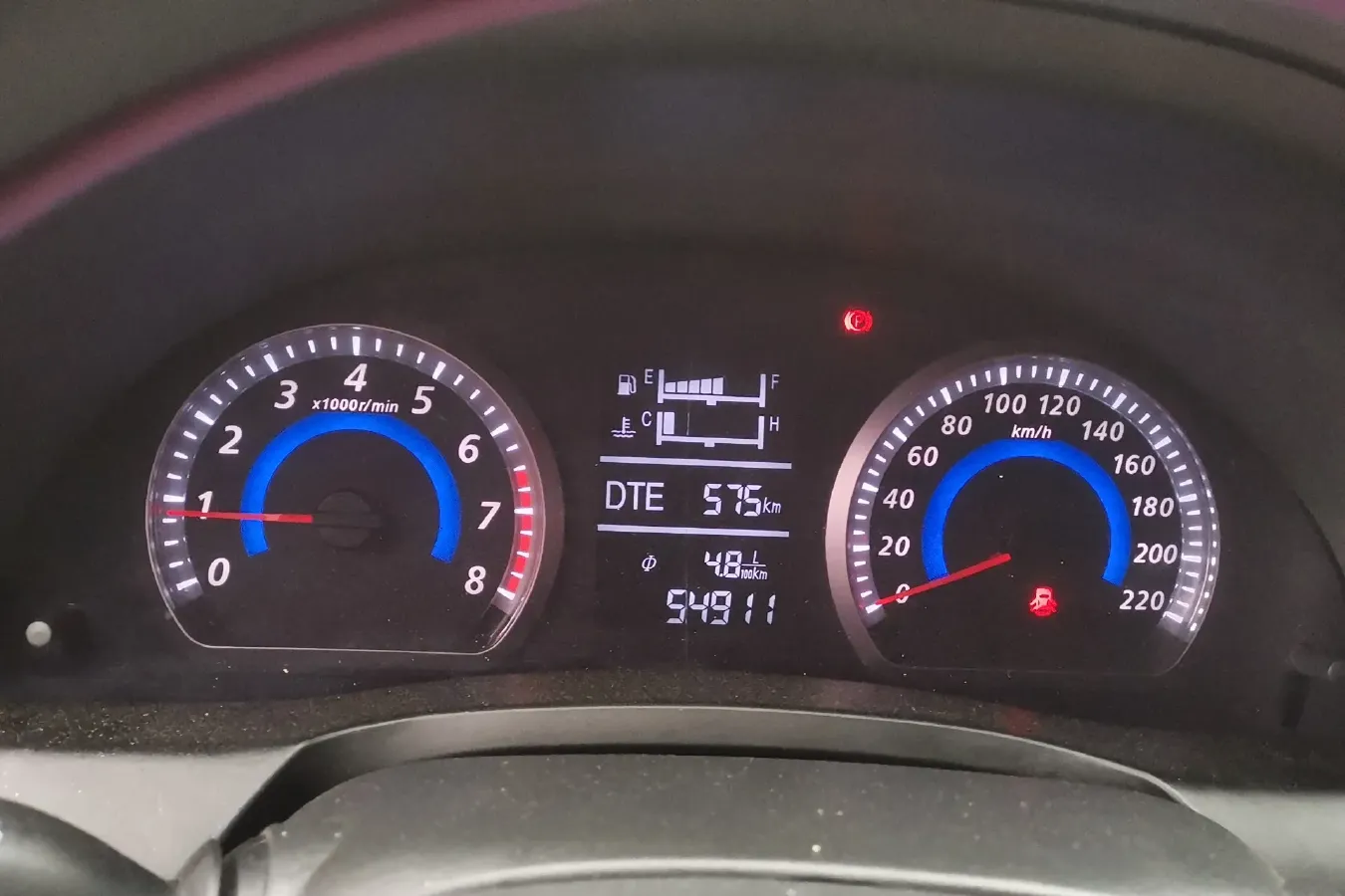 2016 Zotye Z300 1.5L 113HP L4 5MT,autocango,china used car exporter,china ev exporter,chinese used car exporter,chinese used ev exporter