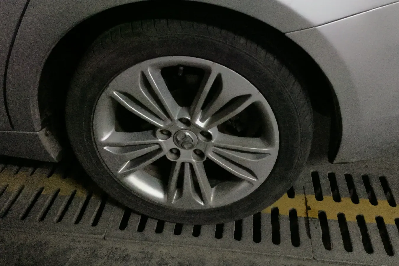 2013 BeiJing Auto Senova D70 1.8T 177HP L4 5AT,autocango,china used car exporter,china ev exporter,chinese used car exporter,chinese used ev exporter