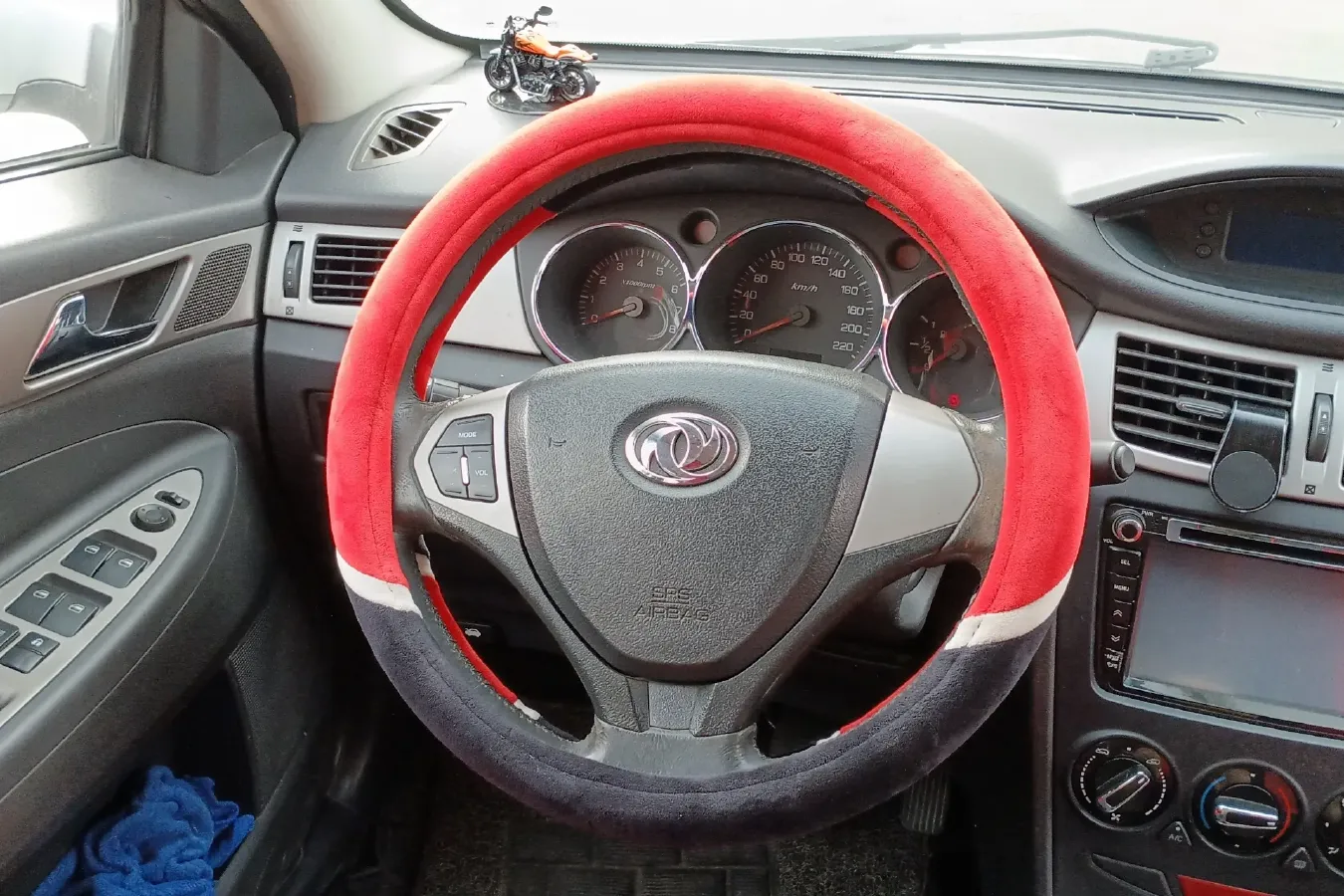 2012 DongFeng Aeolus H30 1.6L 106HP L4 5MT,autocango,china used car exporter,china ev exporter,chinese used car exporter,chinese used ev exporter