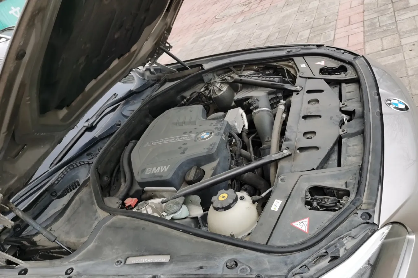 2014 BMW 5 Series 2.0T 218HP L4 8AT,autocango,china used car exporter,china ev exporter,chinese used car exporter,chinese used ev exporter