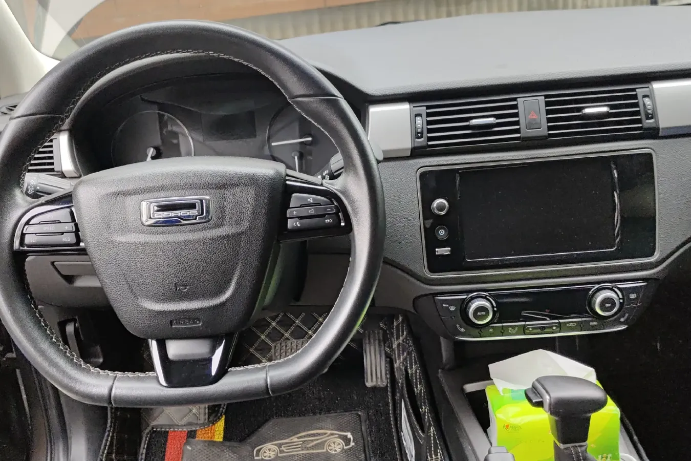 2014 Qoros 3 1.6L 126HP L4 6DCT,autocango,china used car exporter,china ev exporter,chinese used car exporter,chinese used ev exporter