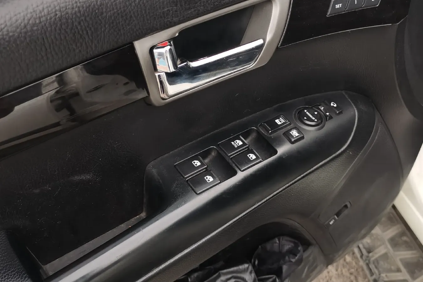 2013 Kia Borrego 3.8L 274HP V6 5AT,autocango,china used car exporter,china ev exporter,chinese used car exporter,chinese used ev exporter