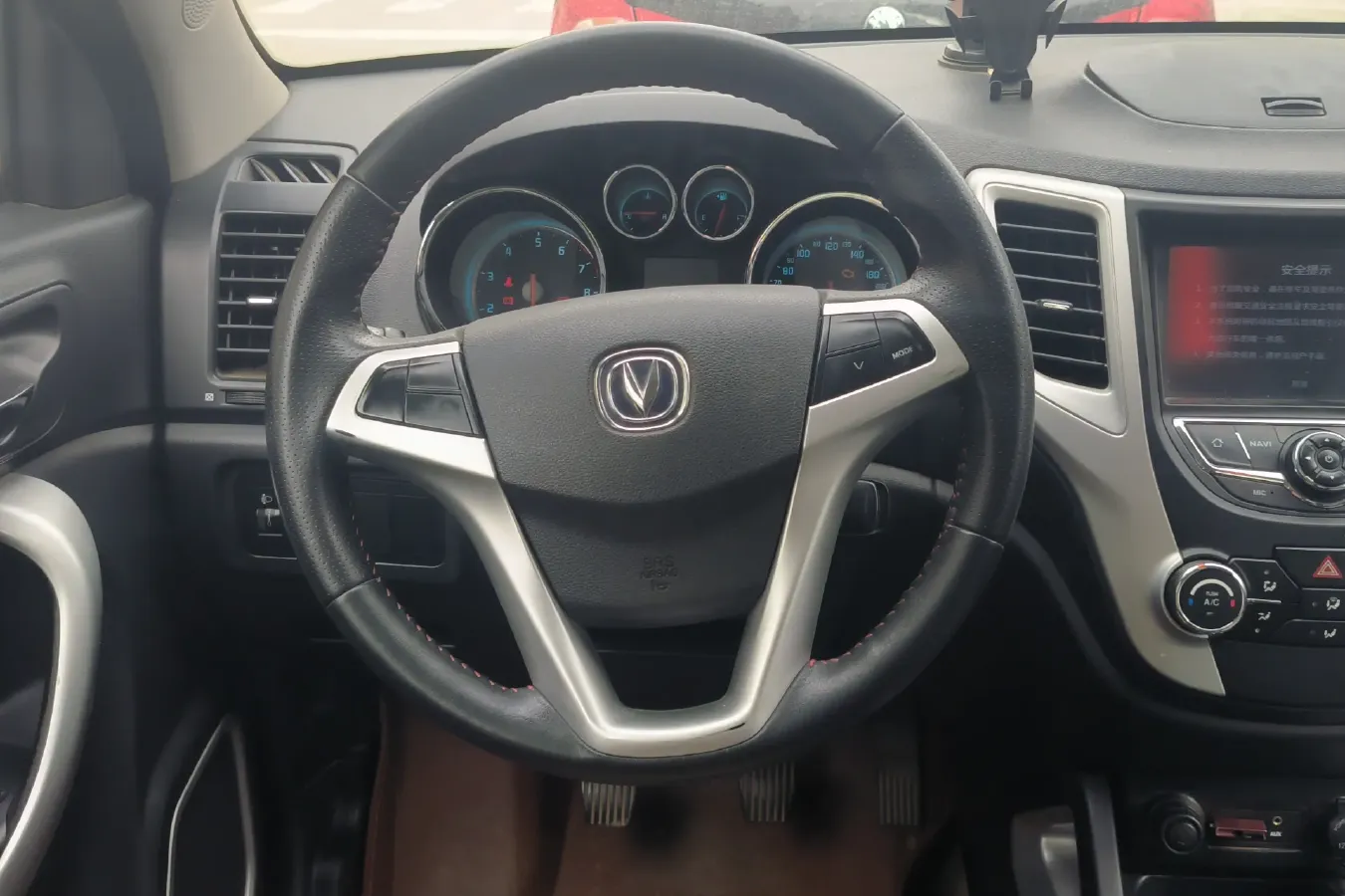 2015 ChangAn CS35 1.6L 125HP L4 5MT,autocango,china used car exporter,china ev exporter,chinese used car exporter,chinese used ev exporter