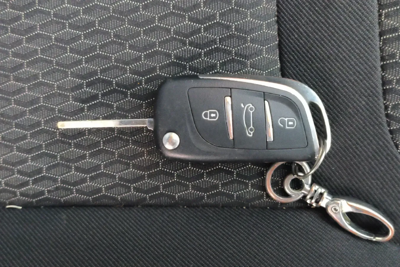 2015 ChangAn CS35 1.6L 125HP L4 5MT,autocango,china used car exporter,china ev exporter,chinese used car exporter,chinese used ev exporter