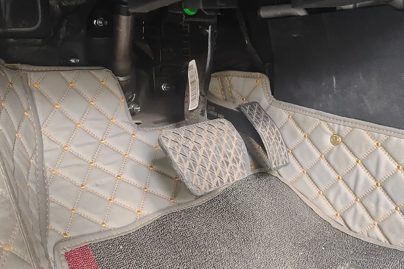 2022 Bestune B70S 1.5T 169HP L4 7DCT,autocango,china used car exporter,china ev exporter,chinese used car exporter,chinese used ev exporter