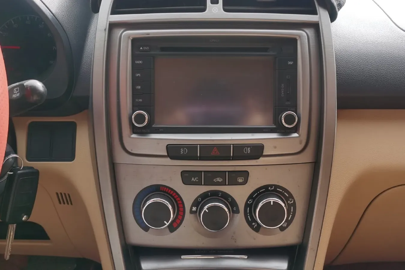 2012 Chery Tiggo 1.8L 132HP L4 5AMT,autocango,china used car exporter,china ev exporter,chinese used car exporter,chinese used ev exporter