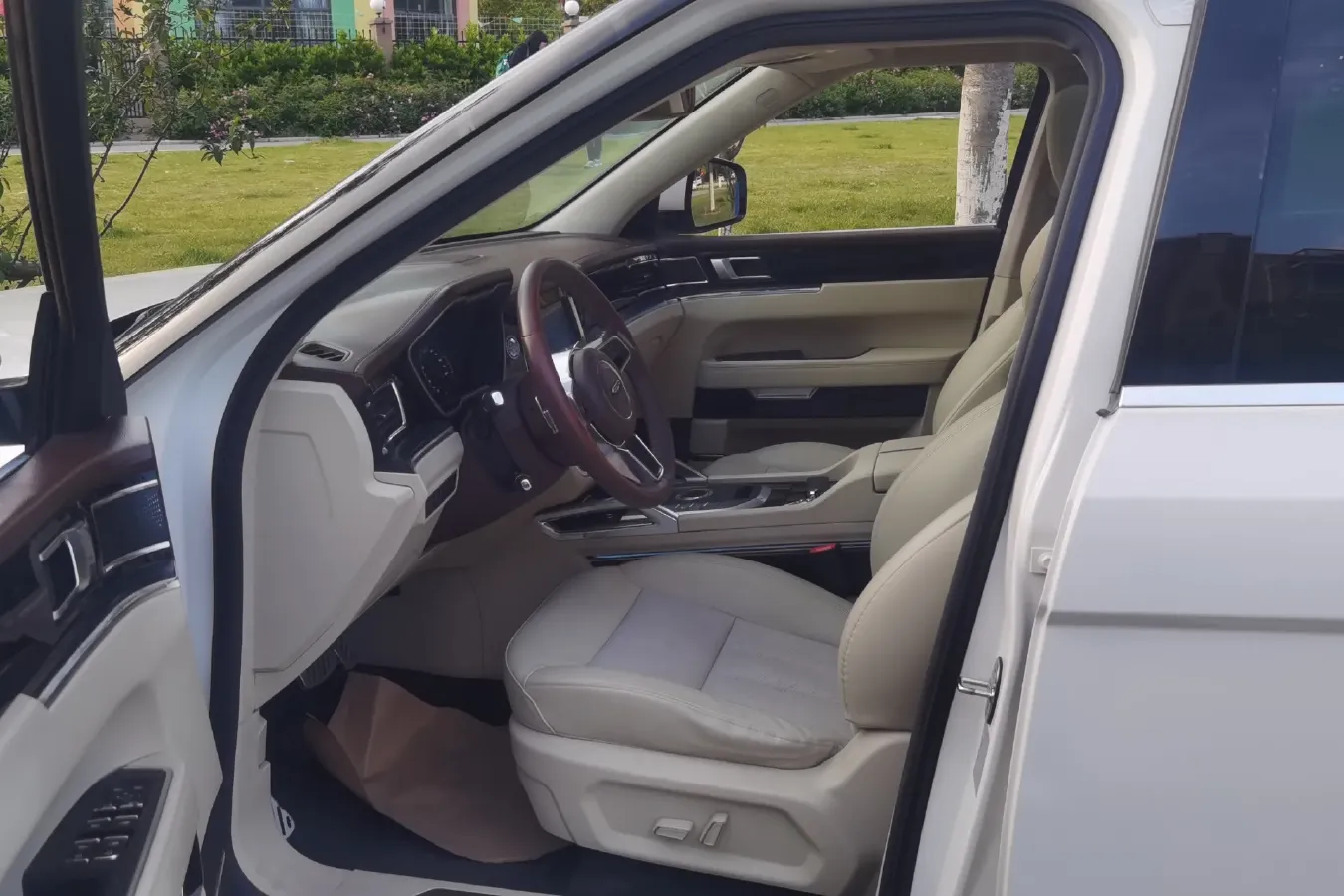 2017 Zotye T700 1.8T 177HP L4 6DCT,autocango,china used car exporter,china ev exporter,chinese used car exporter,chinese used ev exporter