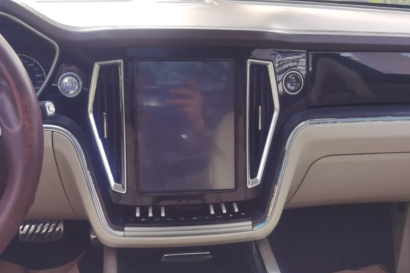 2017 Zotye T700 1.8T 177HP L4 6DCT,autocango,china used car exporter,china ev exporter,chinese used car exporter,chinese used ev exporter