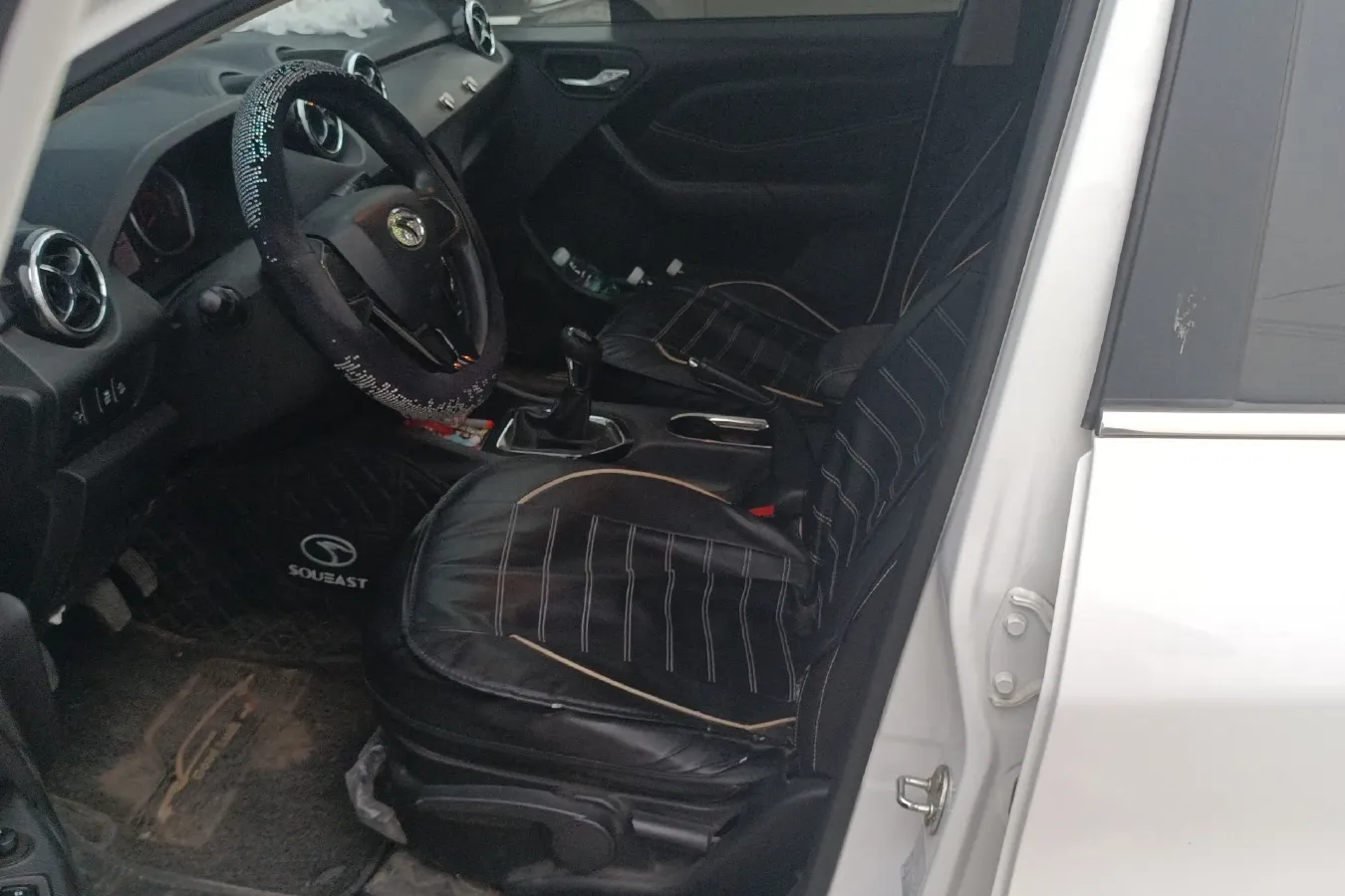 2019 Soueast DX3 1.5L 120HP L4 5MT,autocango,china used car exporter,china ev exporter,chinese used car exporter,chinese used ev exporter