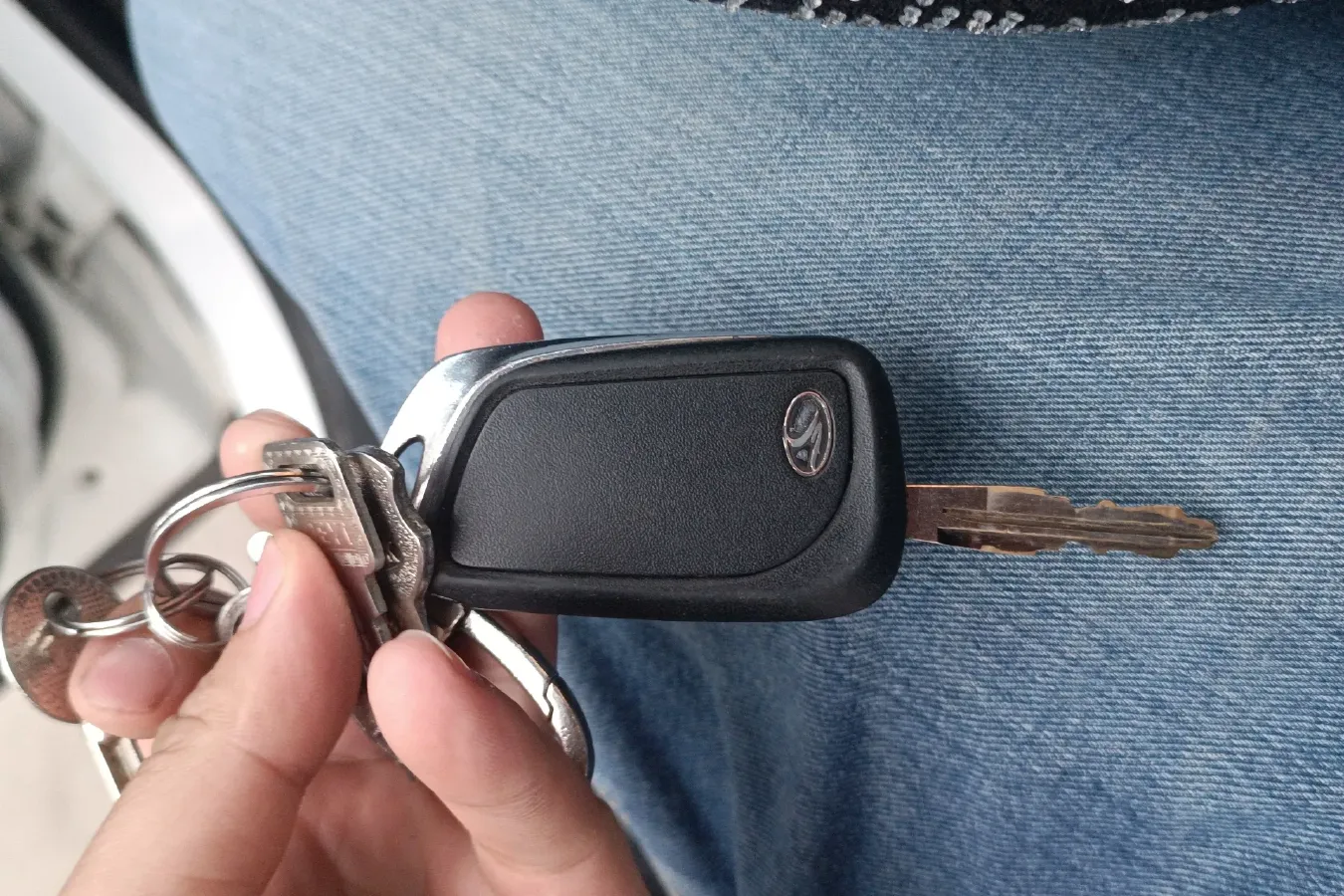 2019 Soueast DX3 1.5L 120HP L4 5MT,autocango,china used car exporter,china ev exporter,chinese used car exporter,chinese used ev exporter