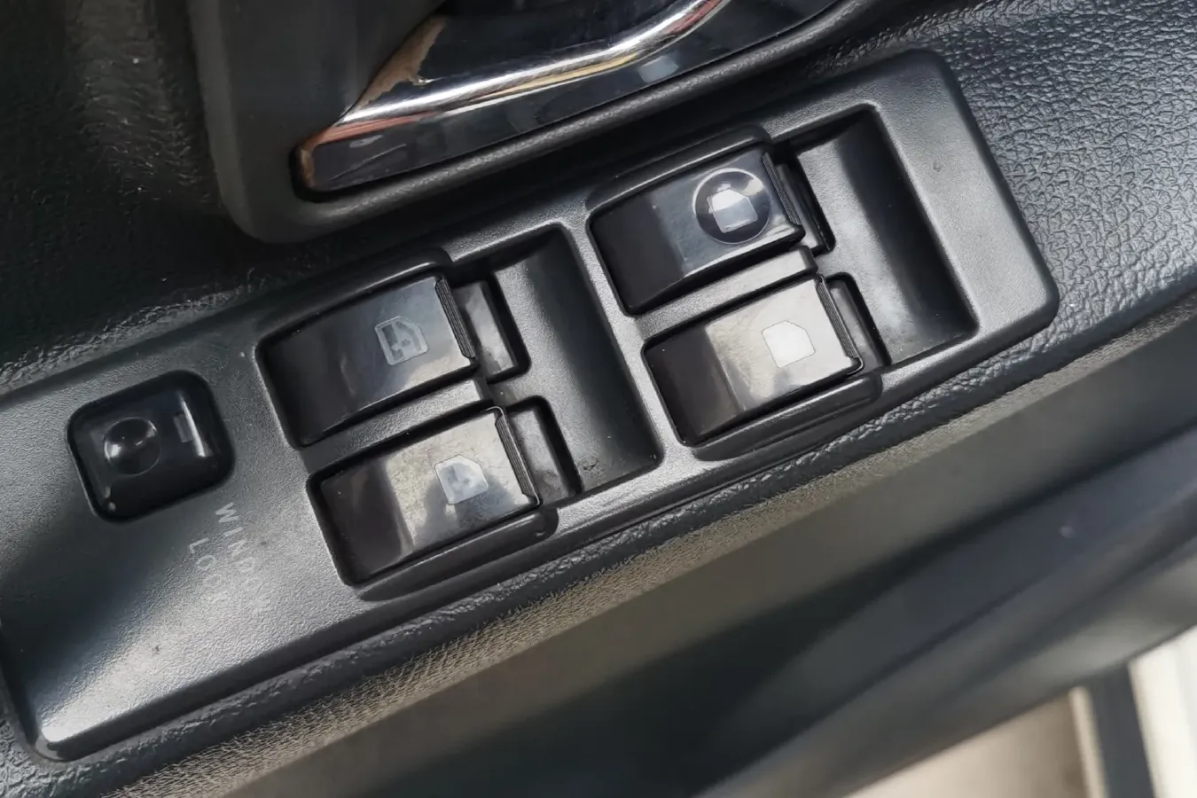 2013 Leopaard Black King Kong 2.2L 129HP L4 5MT,autocango,china used car exporter,china ev exporter,chinese used car exporter,chinese used ev exporter