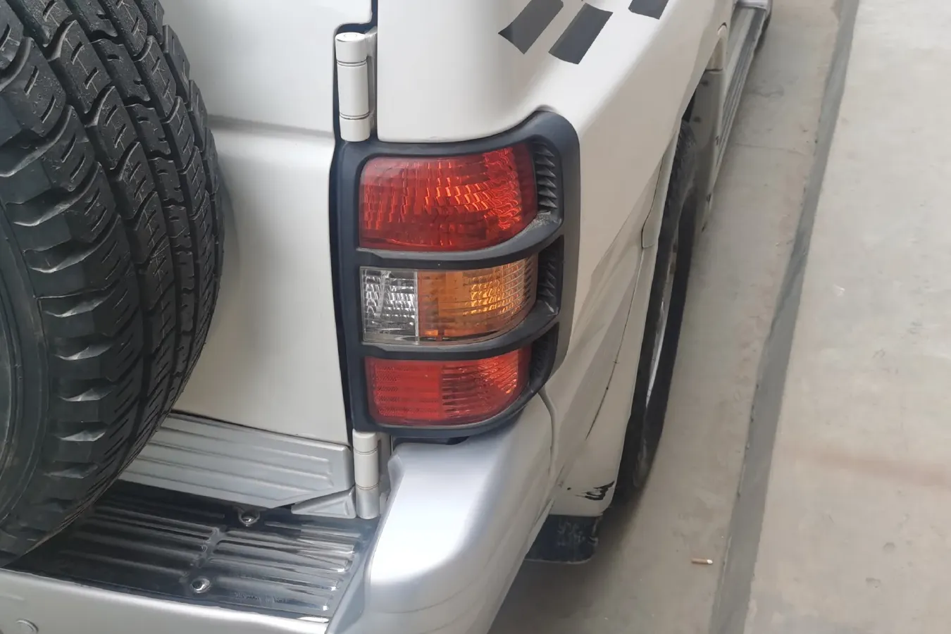 2013 Leopaard Black King Kong 2.2L 129HP L4 5MT,autocango,china used car exporter,china ev exporter,chinese used car exporter,chinese used ev exporter