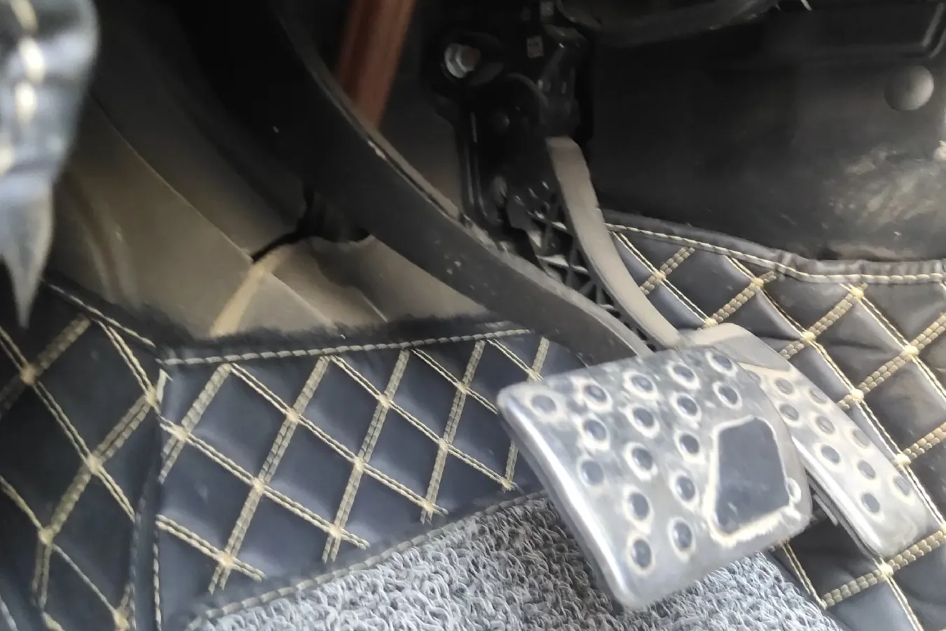 2013 Dodge JCUV 2.4L 170HP L4 6AT,autocango,china used car exporter,china ev exporter,chinese used car exporter,chinese used ev exporter