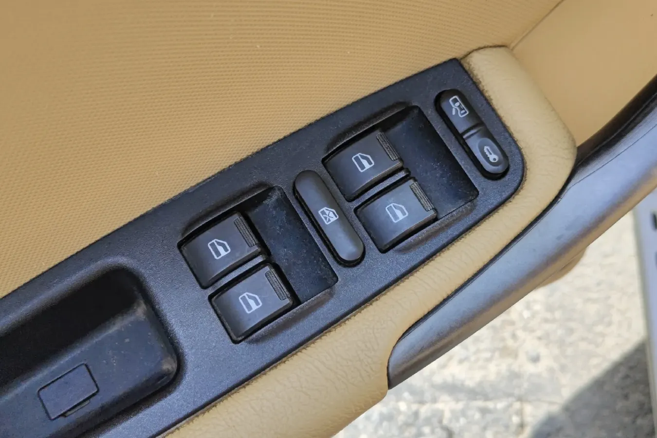 2012 Chery Tiggo 1.6L 126HP L4 5MT,autocango,china used car exporter,china ev exporter,chinese used car exporter,chinese used ev exporter