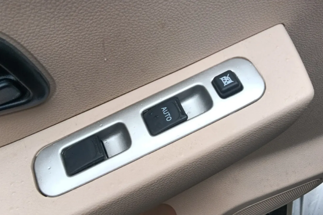 2021 ChangAn KuaYue New Leopard T3 1.6L 122HP L4 5MT,autocango,china used car exporter,china ev exporter,chinese used car exporter,chinese used ev exporter