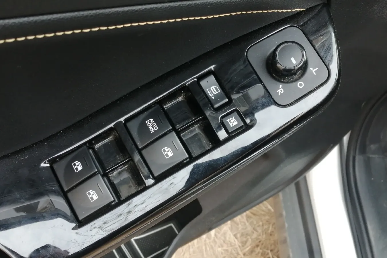 2019 BeiJing Auto X3 1.5L 116HP L4 4AT,autocango,china used car exporter,china ev exporter,chinese used car exporter,chinese used ev exporter