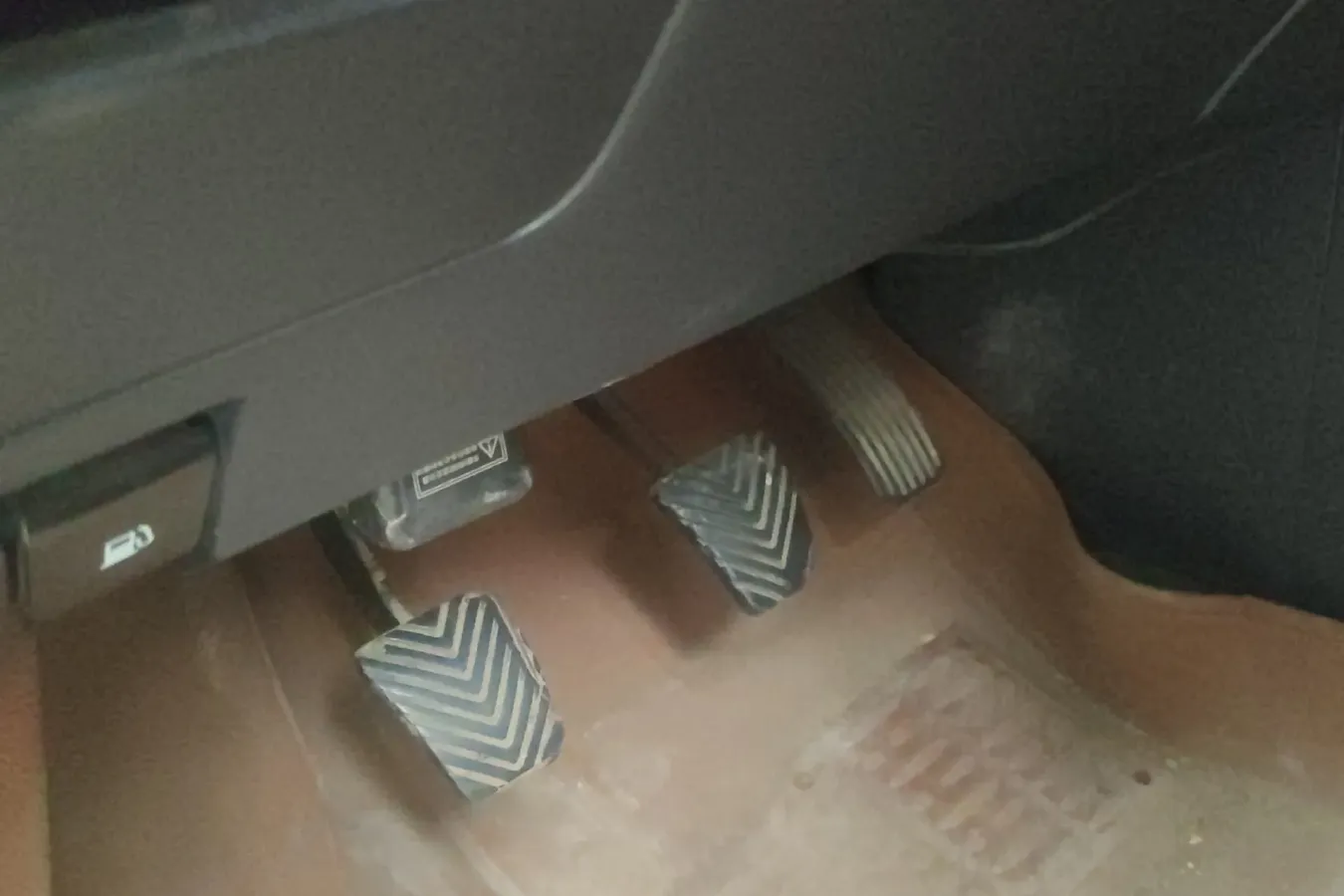 2019 ChangAn Oshan A800 1.6L 125HP L4 5MT,autocango,china used car exporter,china ev exporter,chinese used car exporter,chinese used ev exporter