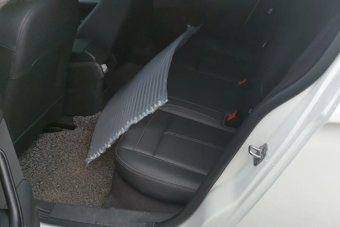 2021 Qoros 3 1.5T 156HP L4 CVT,autocango,china used car exporter,china ev exporter,chinese used car exporter,chinese used ev exporter