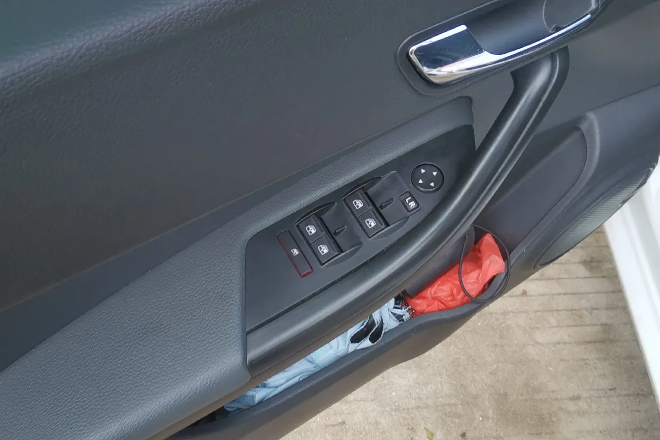 2021 Qoros 3 1.5T 156HP L4 CVT,autocango,china used car exporter,china ev exporter,chinese used car exporter,chinese used ev exporter