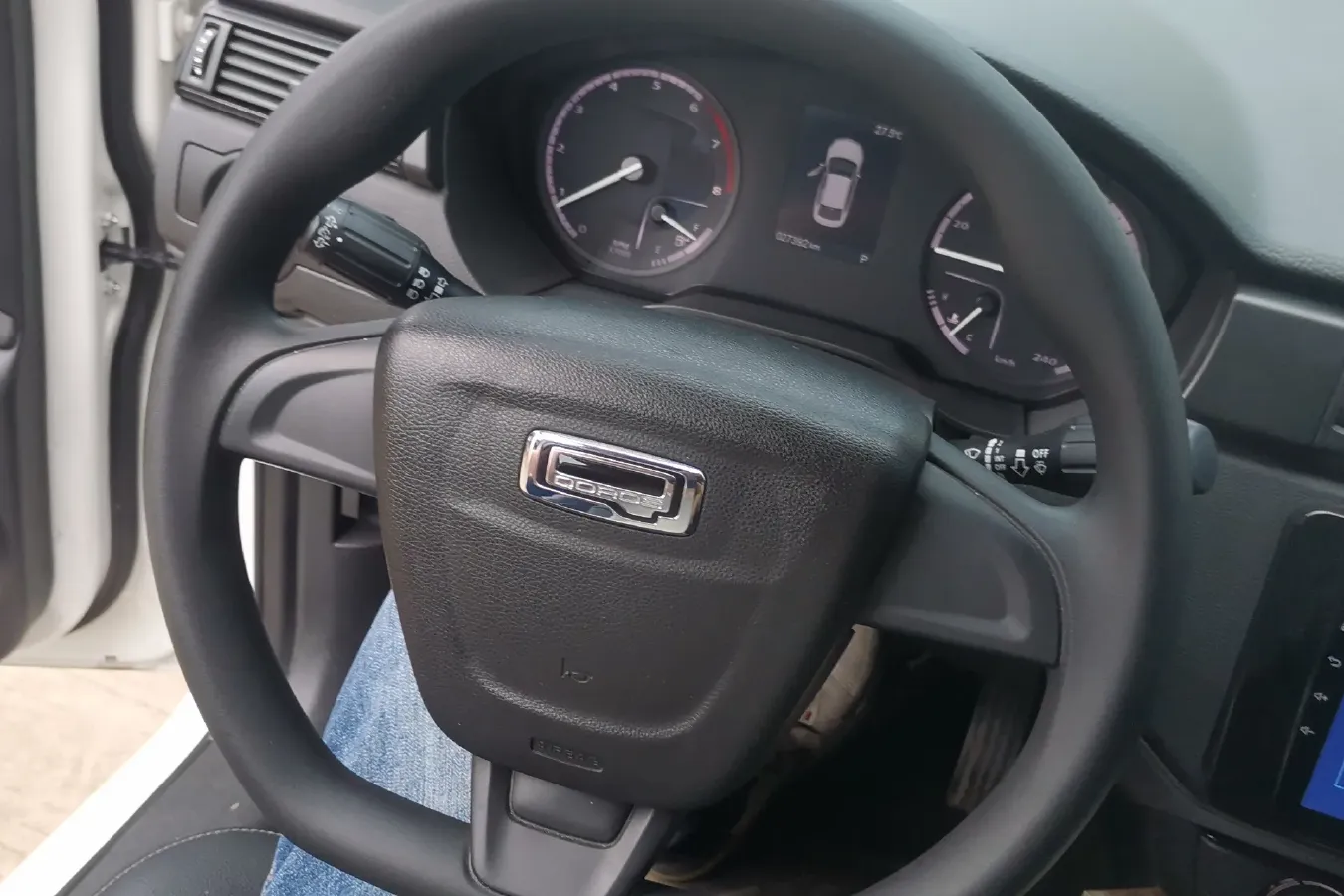 2021 Qoros 3 1.5T 156HP L4 CVT,autocango,china used car exporter,china ev exporter,chinese used car exporter,chinese used ev exporter