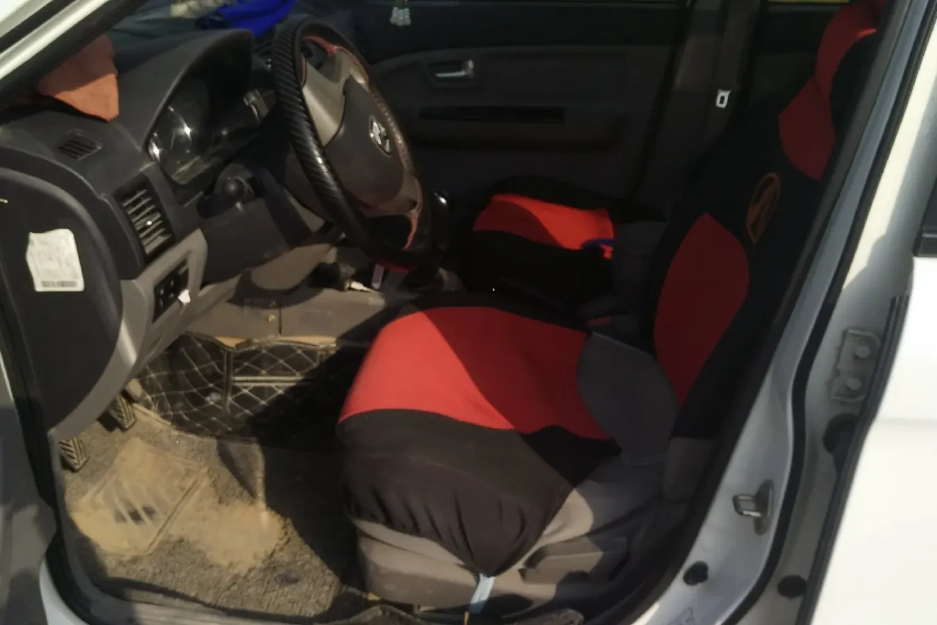 2014 BAIC WeiWang M20 1.5L 102HP L4 5MT,autocango,china used car exporter,china ev exporter,chinese used car exporter,chinese used ev exporter