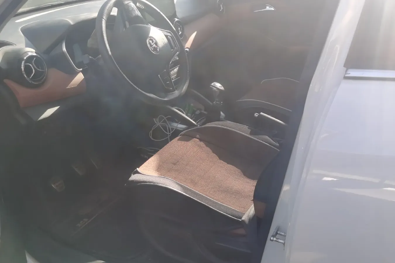 2016 BeiJing Auto Senova X35 1.5L 116HP L4 5MT,autocango,china used car exporter,china ev exporter,chinese used car exporter,chinese used ev exporter