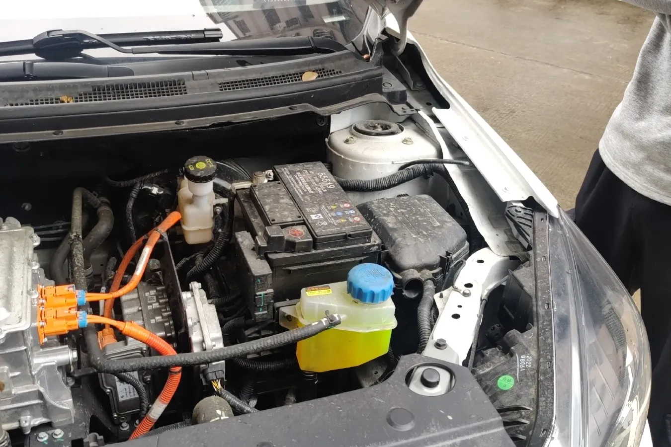 2023 DongFeng Aeolus E70 BEV 47.5KWH,autocango,china used car exporter,china ev exporter,chinese used car exporter,chinese used ev exporter