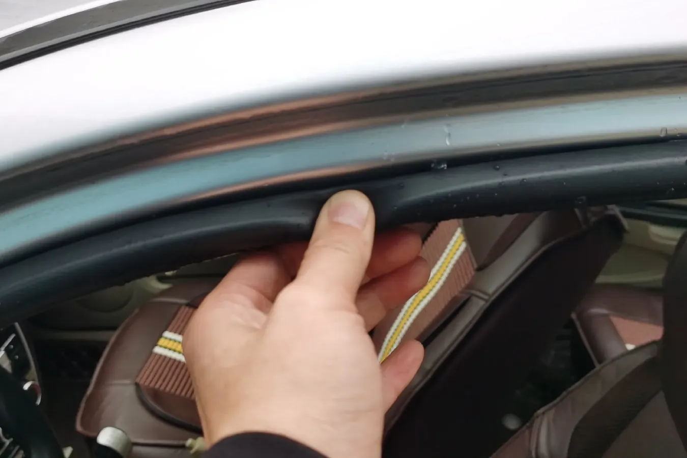 2015 Soueast V3 1.5L 120HP L4 5MT,autocango,china used car exporter,china ev exporter,chinese used car exporter,chinese used ev exporter