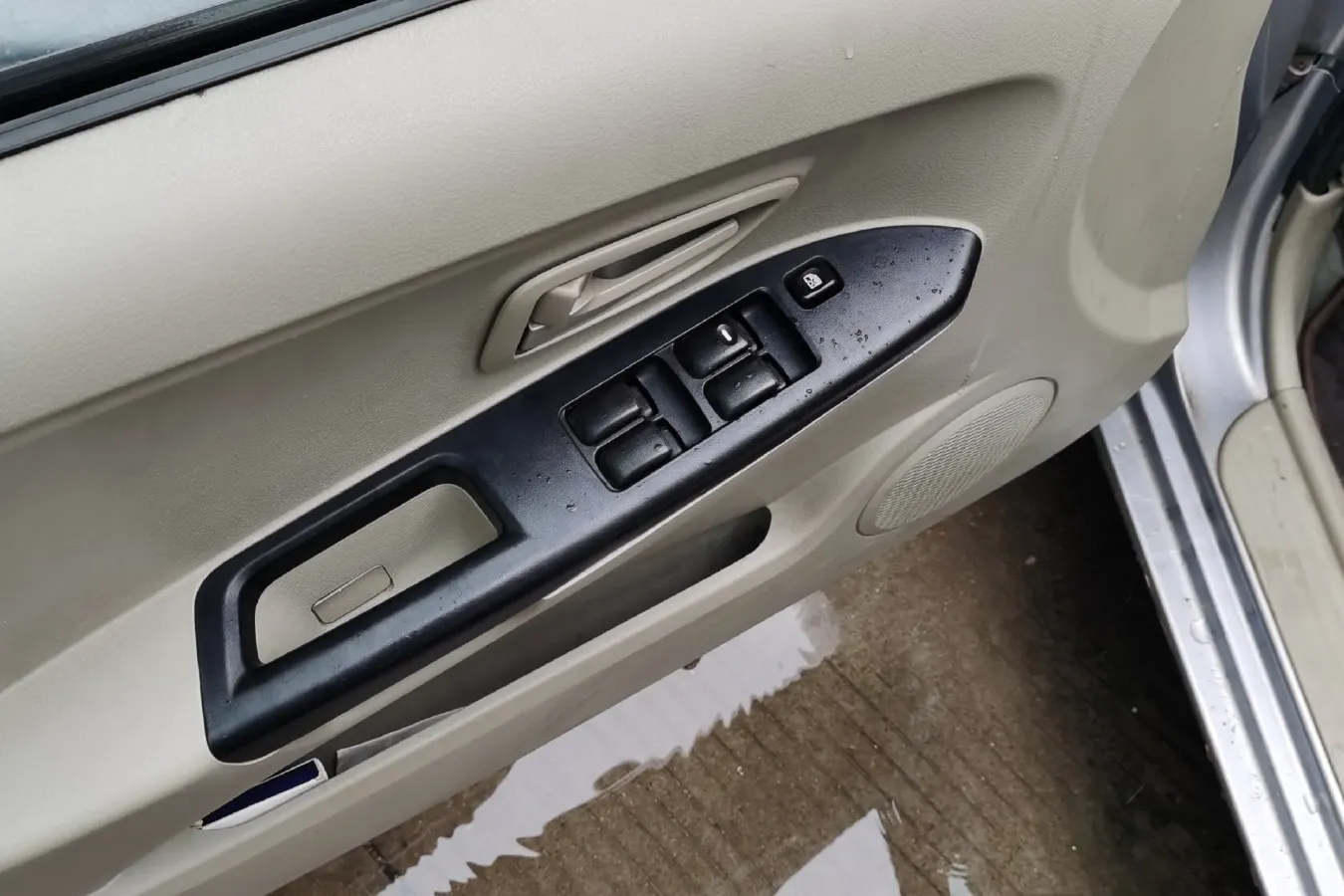 2015 Soueast V3 1.5L 120HP L4 5MT,autocango,china used car exporter,china ev exporter,chinese used car exporter,chinese used ev exporter