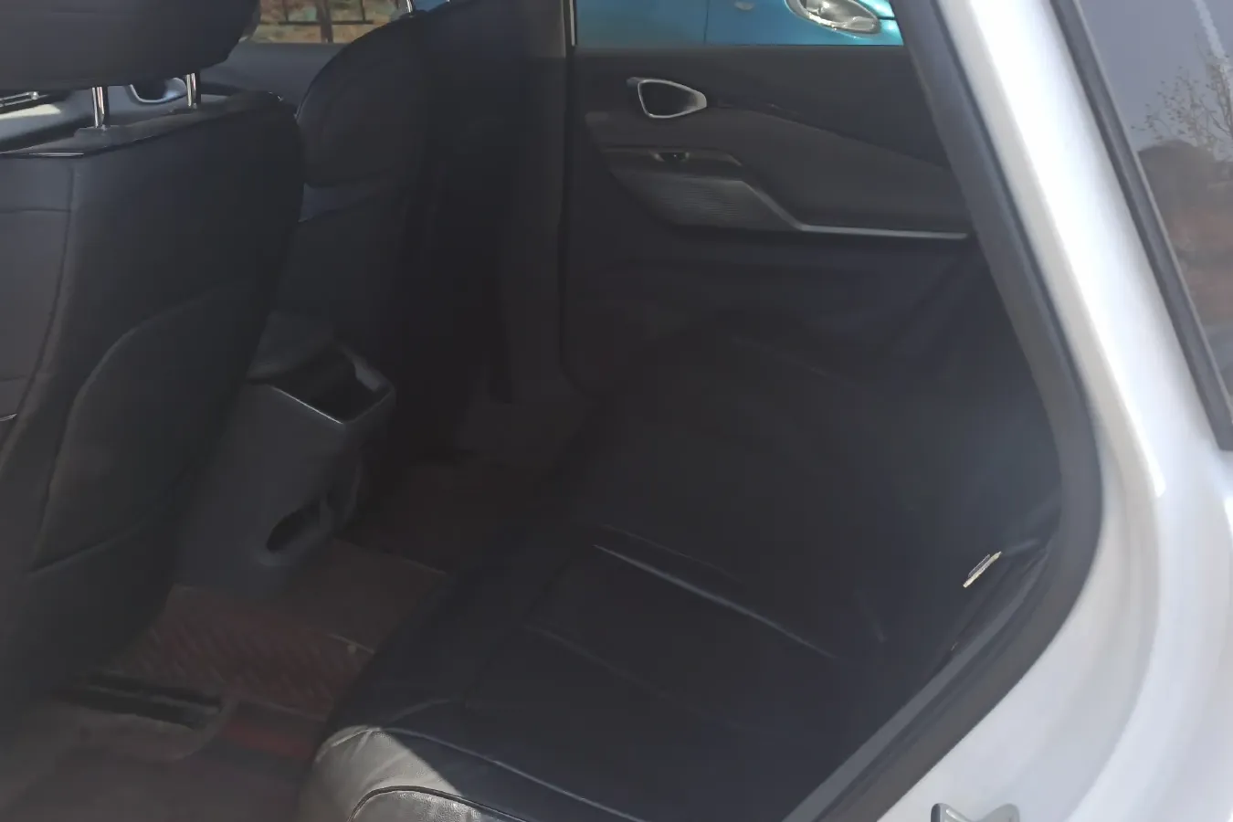 2020 BaoJun RC-5 1.5L 99HP L4 6MT,autocango,china used car exporter,china ev exporter,chinese used car exporter,chinese used ev exporter