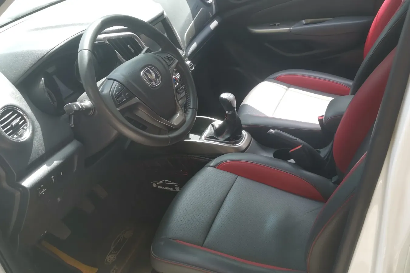 2016 ChangAn CS15 1.5L 107HP L4 5MT,autocango,china used car exporter,china ev exporter,chinese used car exporter,chinese used ev exporter