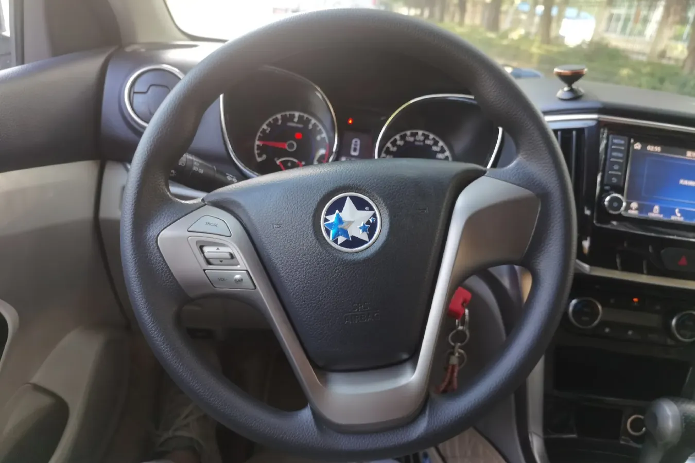 2016 Venucia T70 2.0L 144HP L4 CVT,autocango,china used car exporter,china ev exporter,chinese used car exporter,chinese used ev exporter