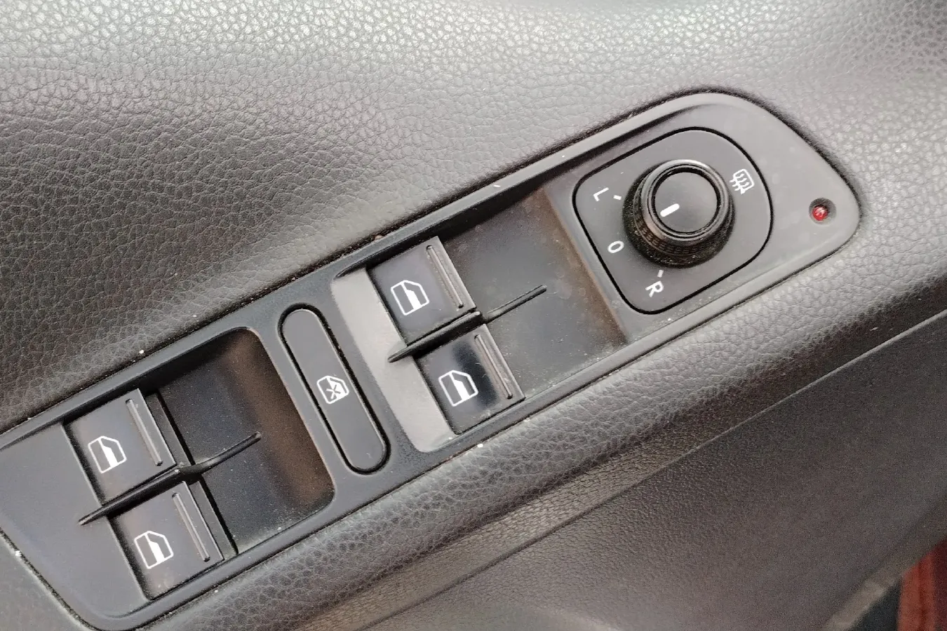 2016 Volkswagen Tiguan 1.4T 150HP L4 6DCT,autocango,china used car exporter,china ev exporter,chinese used car exporter,chinese used ev exporter