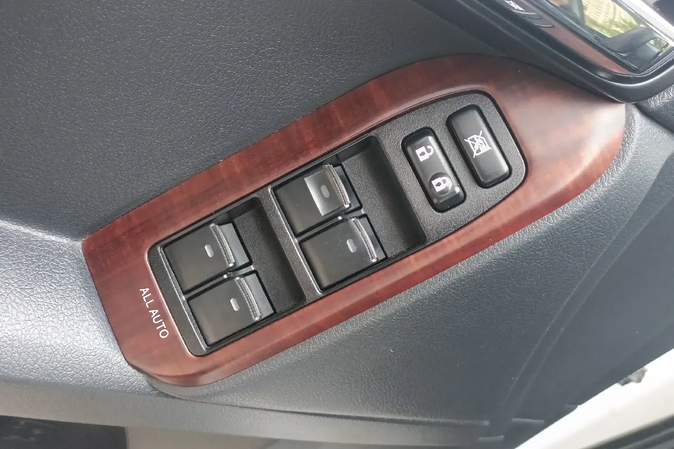 2014 Toyota Land Cruiser Prado 4.0L 275HP V6 5AT,autocango,china used car exporter,china ev exporter,chinese used car exporter,chinese used ev exporter