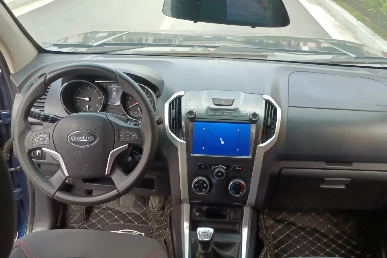 2018 Isuzu Taga 3.0T 131HP L4 5MT,autocango,china used car exporter,china ev exporter,chinese used car exporter,chinese used ev exporter