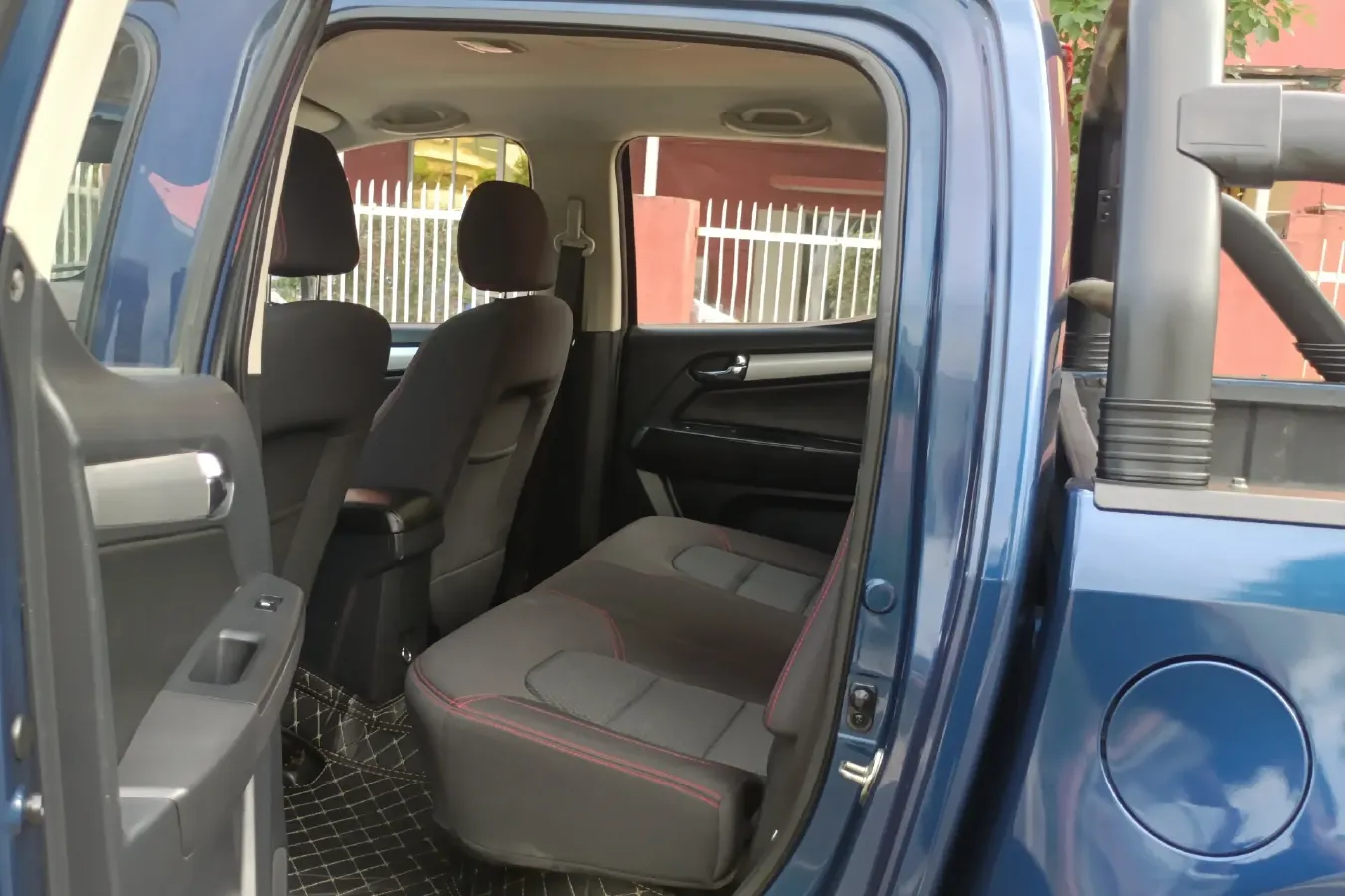 2018 Isuzu Taga 3.0T 131HP L4 5MT,autocango,china used car exporter,china ev exporter,chinese used car exporter,chinese used ev exporter