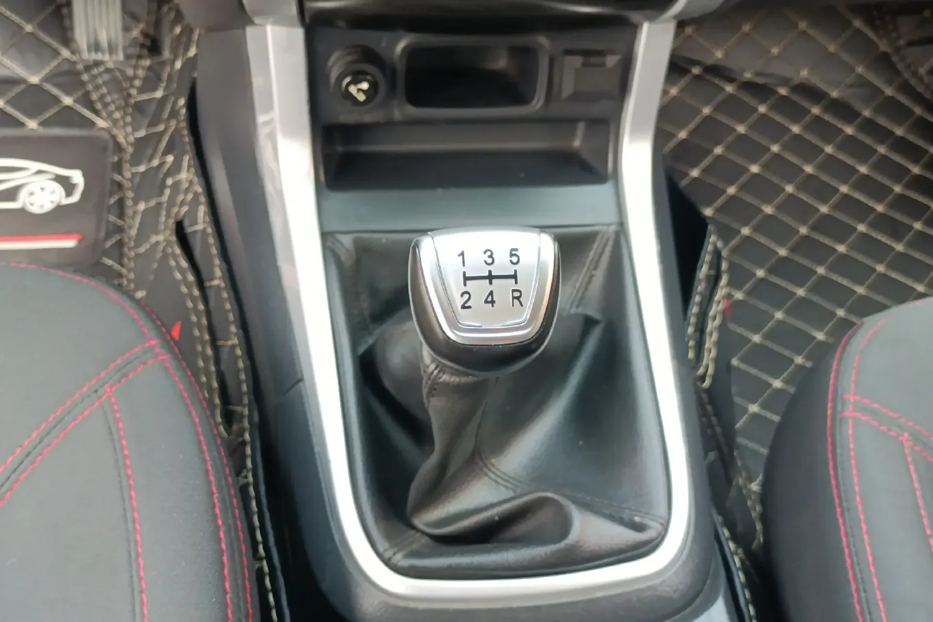 2018 Isuzu Taga 3.0T 131HP L4 5MT,autocango,china used car exporter,china ev exporter,chinese used car exporter,chinese used ev exporter