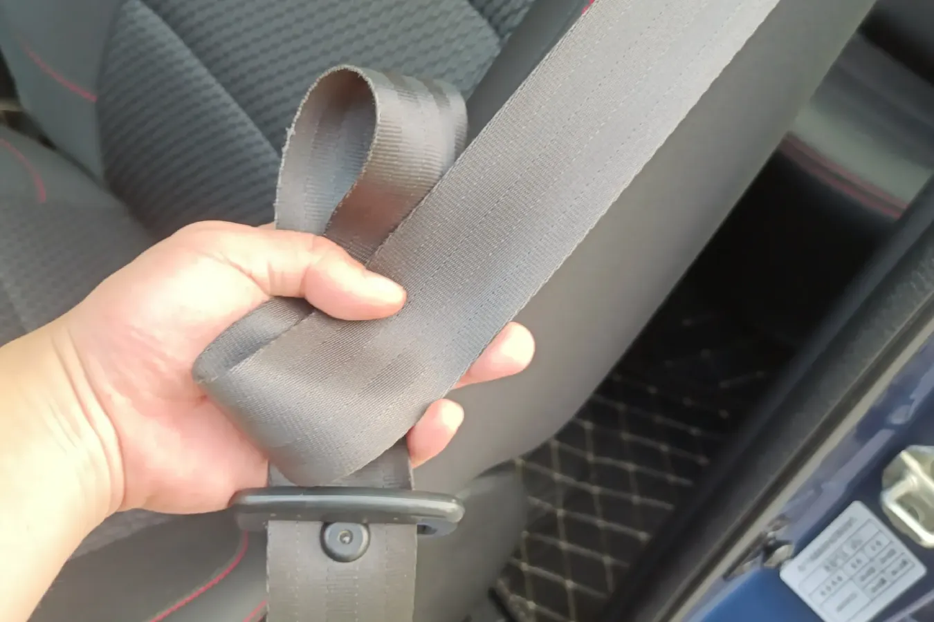 2018 Isuzu Taga 3.0T 131HP L4 5MT,autocango,china used car exporter,china ev exporter,chinese used car exporter,chinese used ev exporter