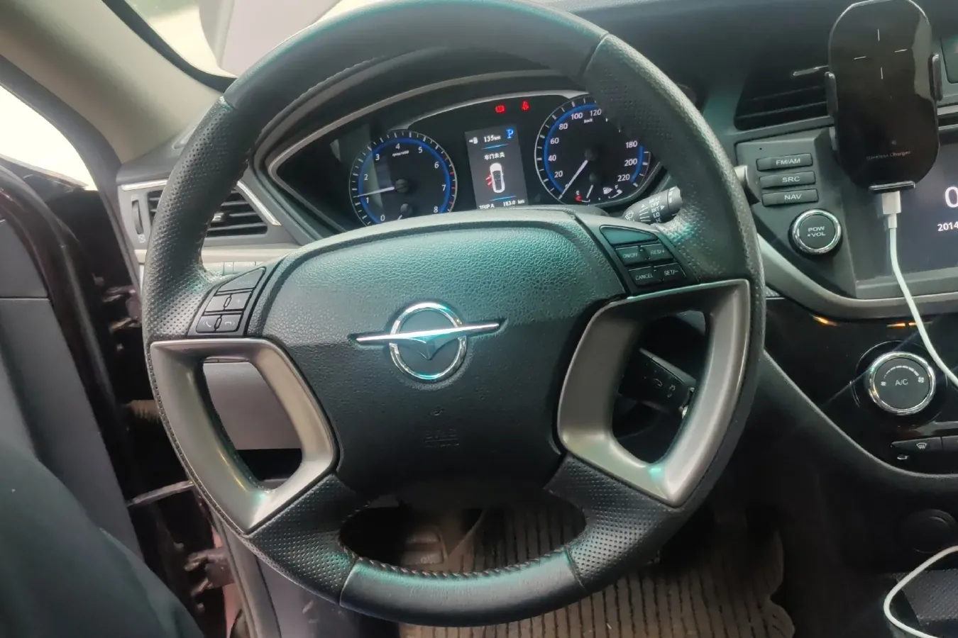 2015 HaiMa M6 1.5T 163HP L4 CVT,autocango,china used car exporter,china ev exporter,chinese used car exporter,chinese used ev exporter