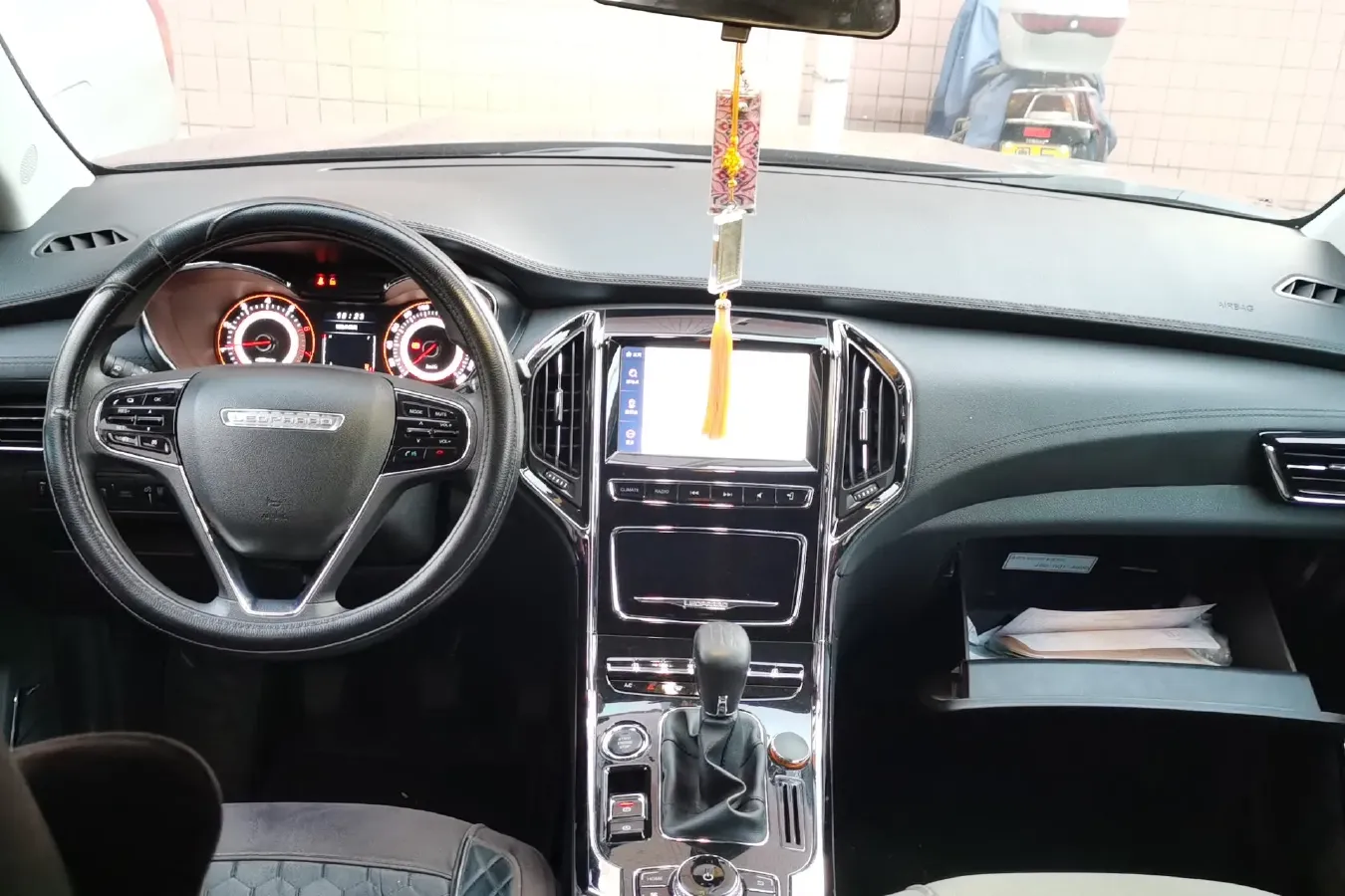 2017 Leopaard CS9 1.5L 113HP L4 5MT,autocango,china used car exporter,china ev exporter,chinese used car exporter,chinese used ev exporter