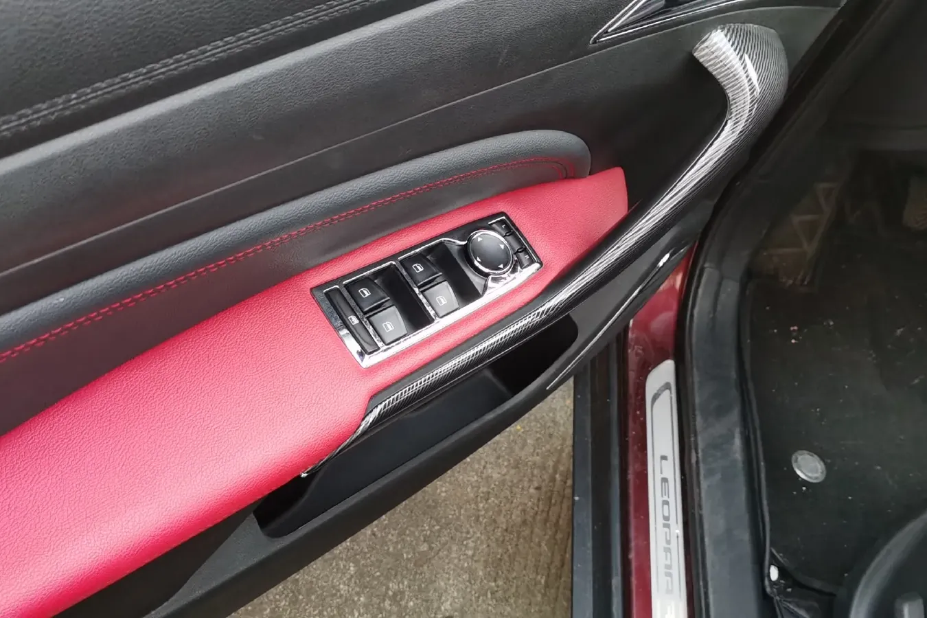 2017 Leopaard CS9 1.5L 113HP L4 5MT,autocango,china used car exporter,china ev exporter,chinese used car exporter,chinese used ev exporter