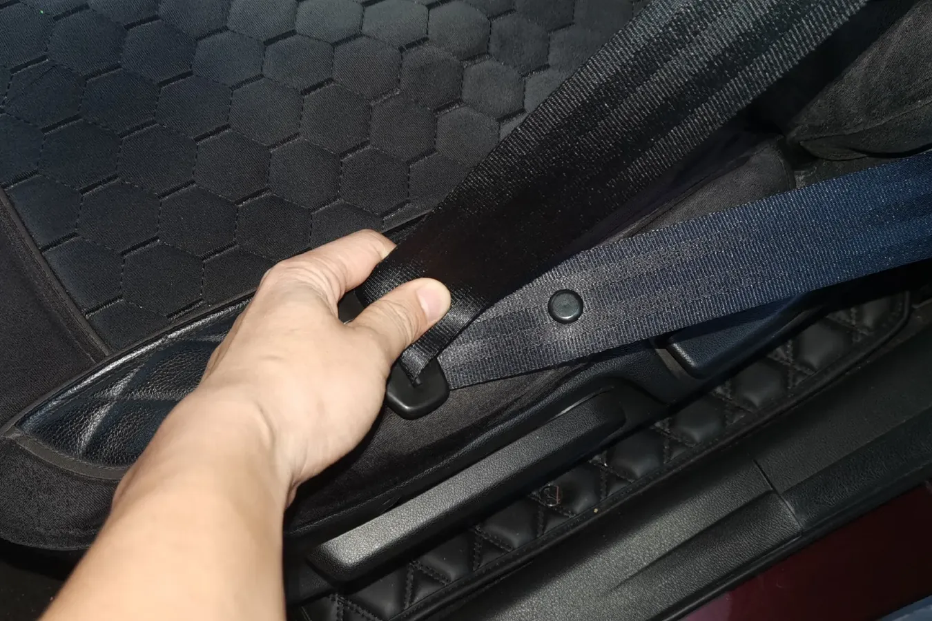 2017 Leopaard CS9 1.5L 113HP L4 5MT,autocango,china used car exporter,china ev exporter,chinese used car exporter,chinese used ev exporter