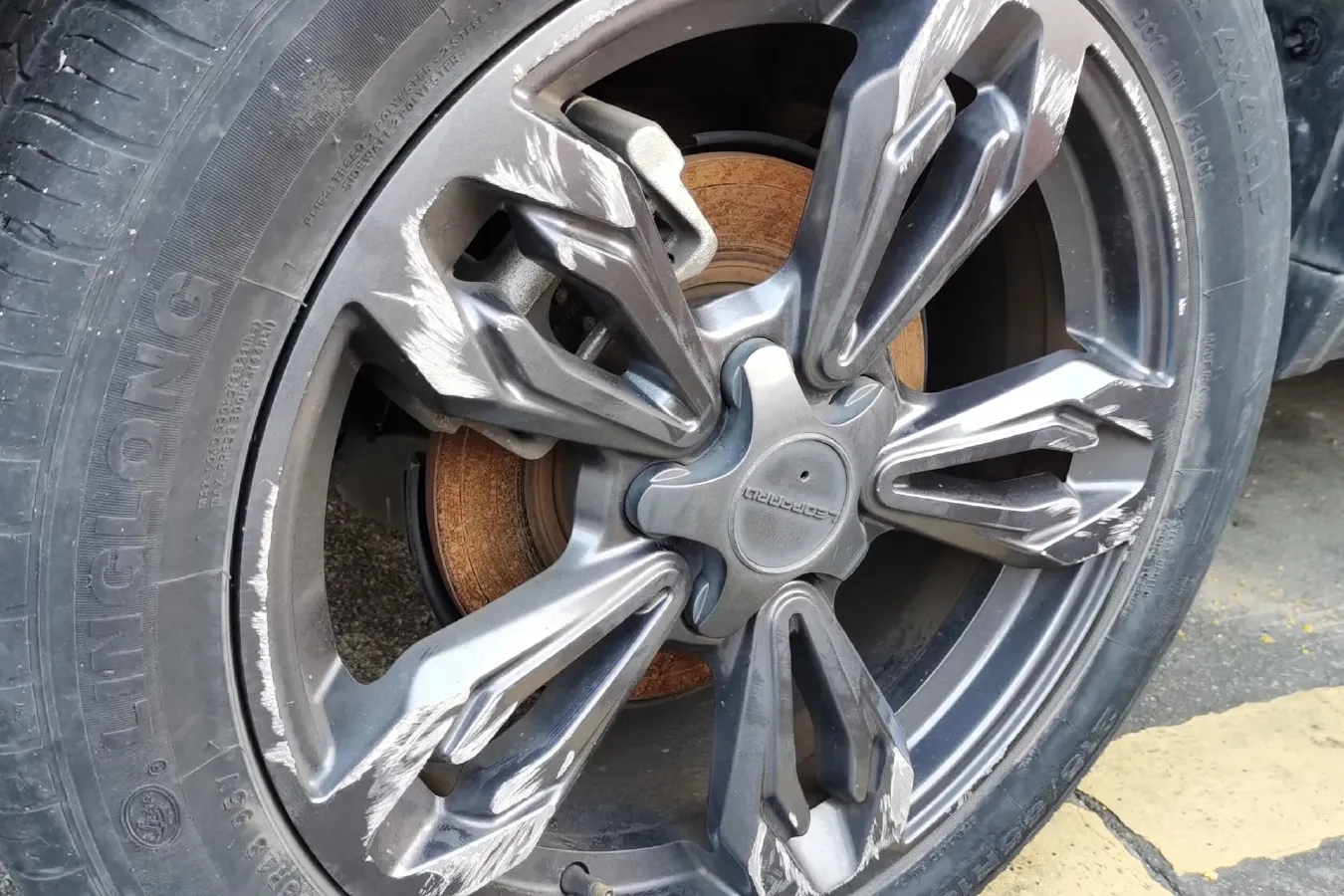 2017 Leopaard CS9 1.5L 113HP L4 5MT,autocango,china used car exporter,china ev exporter,chinese used car exporter,chinese used ev exporter