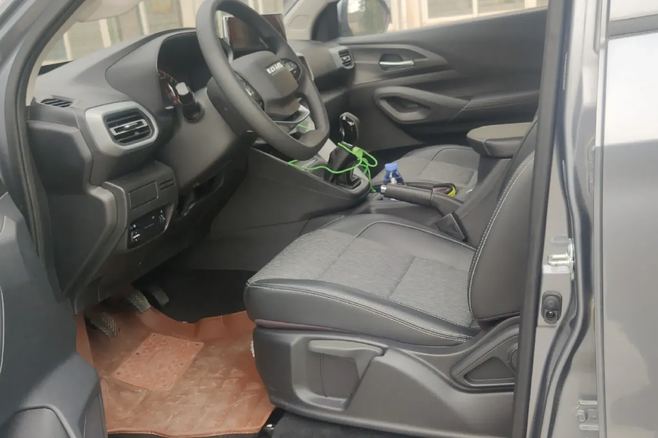 2020 ChangAn Kaicene KaiCheng F70 2.5T 150HP L4 6MT,autocango,china used car exporter,china ev exporter,chinese used car exporter,chinese used ev exporter