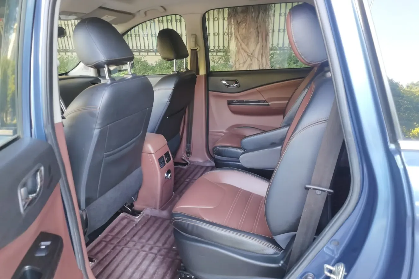 2016 DongFeng Forthing SX6 1.6L 122HP L4 CVT,autocango,china used car exporter,china ev exporter,chinese used car exporter,chinese used ev exporter