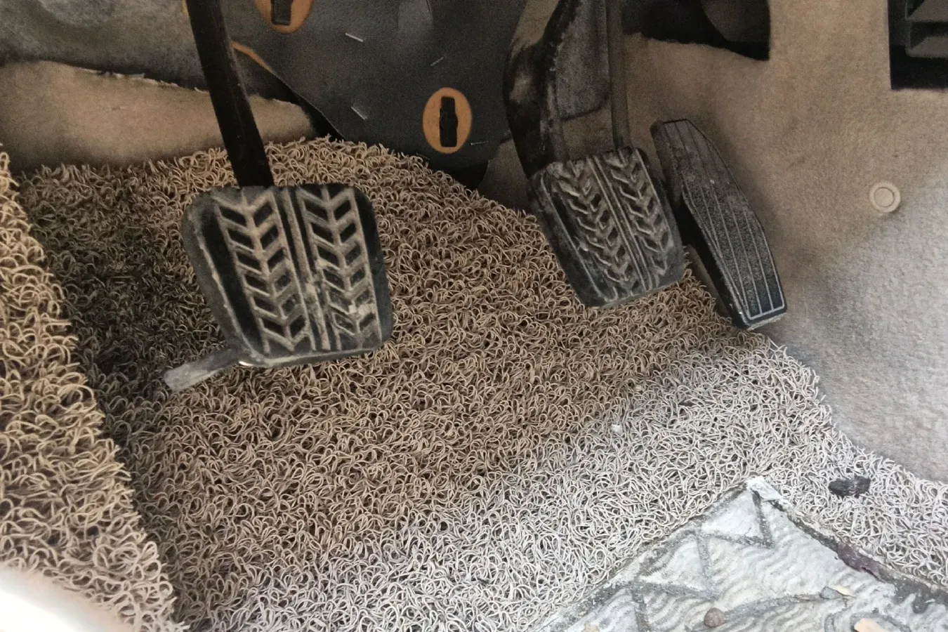 2012 HaiMa Family 1.6L 120HP L4 5MT,autocango,china used car exporter,china ev exporter,chinese used car exporter,chinese used ev exporter