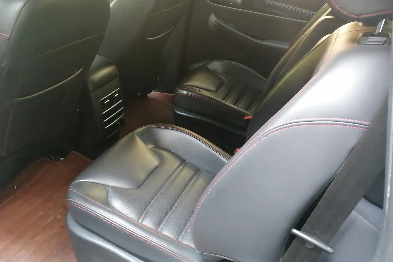 2019 DongFeng Forthing SX6 1.6L 122HP L4 5MT,autocango,china used car exporter,china ev exporter,chinese used car exporter,chinese used ev exporter