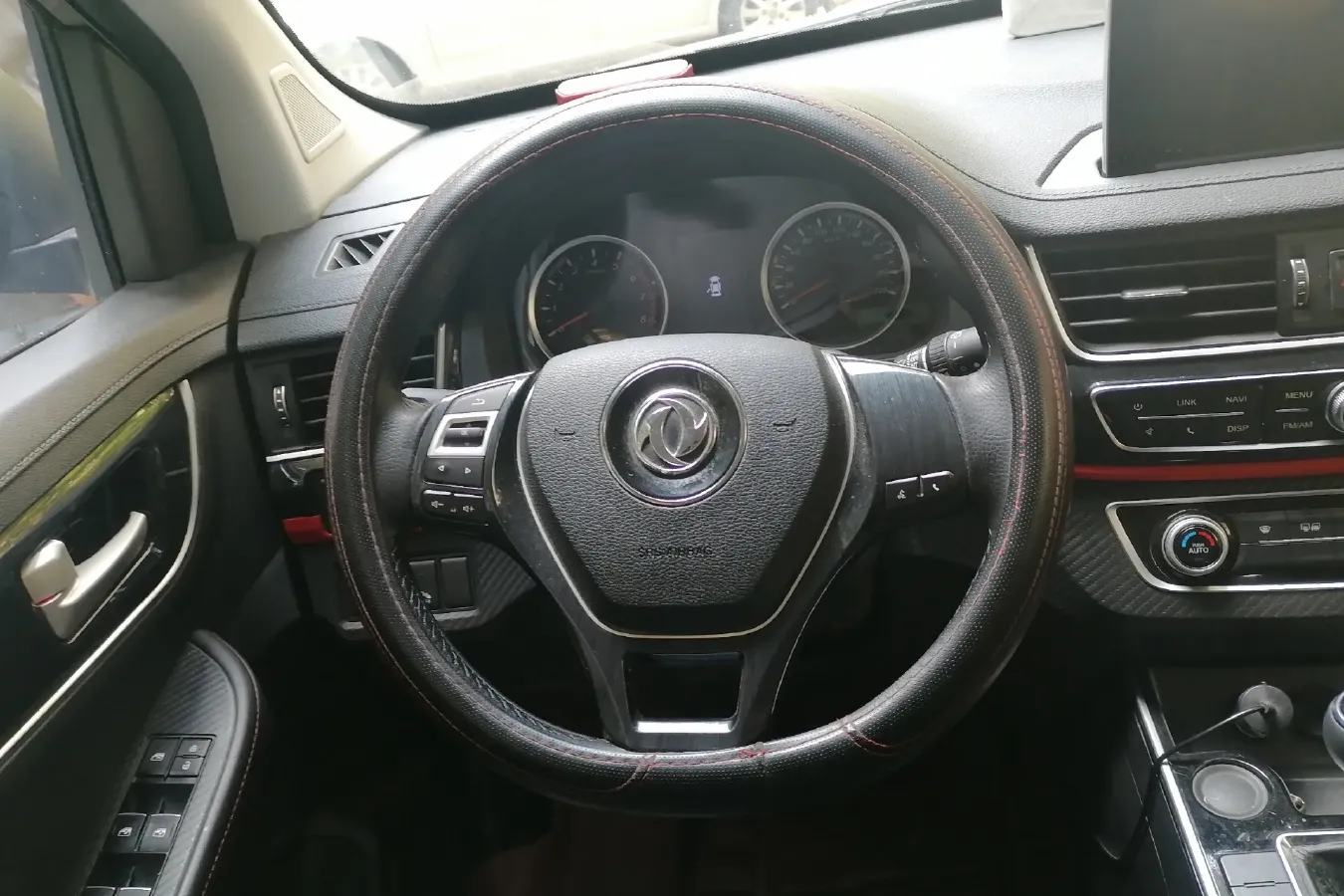 2019 DongFeng Forthing SX6 1.6L 122HP L4 5MT,autocango,china used car exporter,china ev exporter,chinese used car exporter,chinese used ev exporter