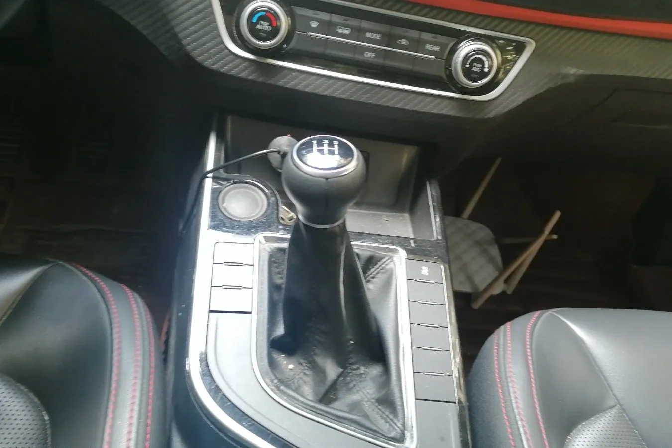 2019 DongFeng Forthing SX6 1.6L 122HP L4 5MT,autocango,china used car exporter,china ev exporter,chinese used car exporter,chinese used ev exporter